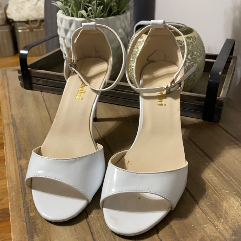 Zbeibei shoes size 8